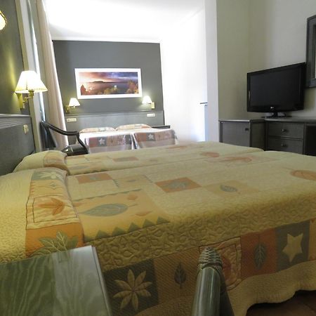 Hotel Santa Anna ลาเอสตาร์ติต ห้อง รูปภาพ